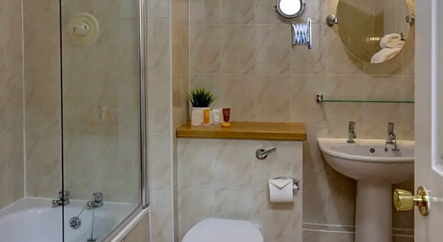 Номер Standard с 3 комнатами Best Western Plus Kenwick Park Hotel
