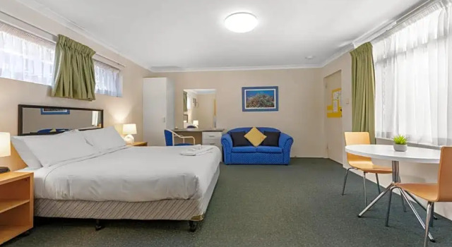 Номер Superior Paramount Motel