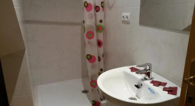 Трёхместный номер Standard Hostal Virgen del Pilar