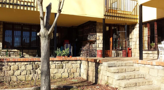 House With 9 Bedrooms in Navaluenga, With Wonderful Lake View and Encl, Réserver Hôtel Navaluenga Province d'Ávila