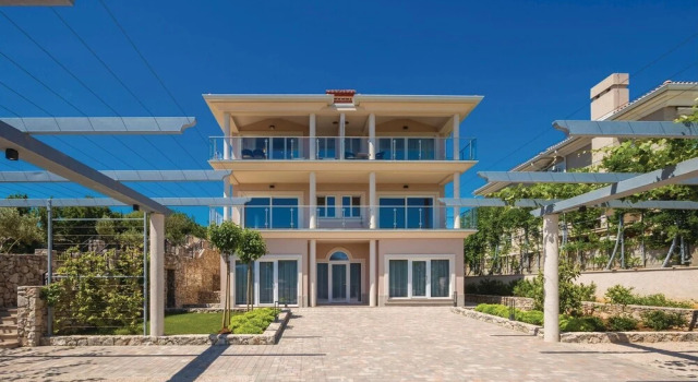 Amazing Home in Kornic with Hot Tub, WiFi & 1 Bedrooms, Varaa Hotelli Hotellit Kvarner Islands uima-altaalla, Uima-allas