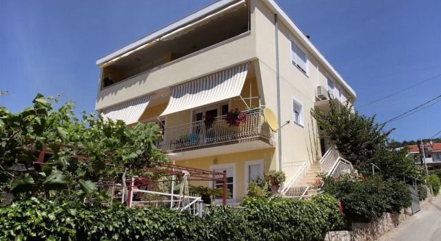 Apartment Laura