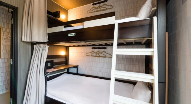 Четырёхместный номер Standard с балконом Kintetsu Friendly Hostel Tennojipark Osaka