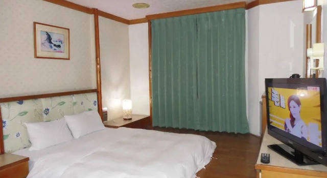Двухместный номер Standard Modern Plaza Hotel