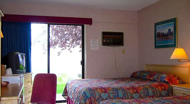 Двухместный номер Standard с красивым видом из окна Hospitality Inn