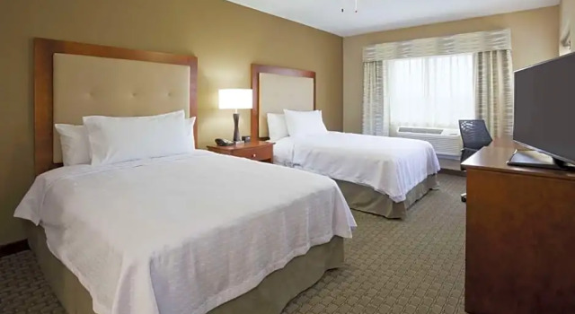 Четырёхместный люкс c 1 комнатой Homewood Suites by Hilton Rochester Mayo Clinic-St. Marys Campus