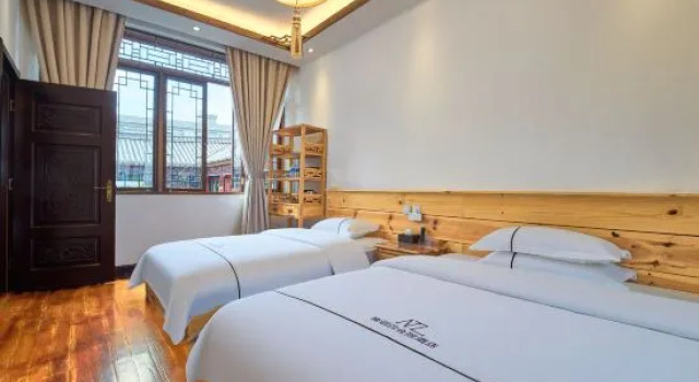 Люкс Nanzhao Chinese Siheyuan Boutique Homestay (Weishan Ancient City)
