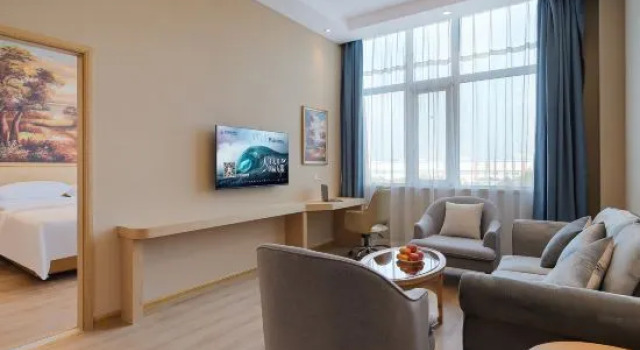 Люкс Deluxe Vienna Hotel Zhengzhou University New Campus Wutong Street Metro Station Store
