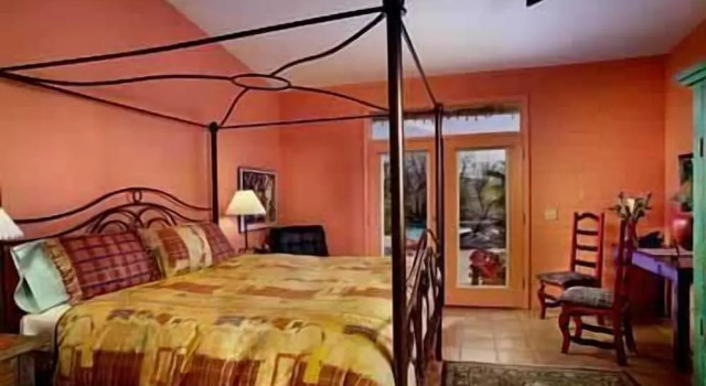 Двухместный люкс Cactus Cove Bed and Breakfast Inn
