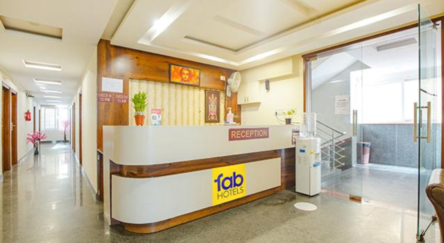 Fabhotel Royal Inn I, Забронировать Отель Отели штата Карнатаки 3 звезды, 3*