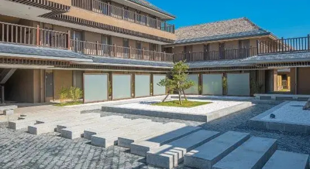 Jingzhou Yingcheng Livable Hotel, Book Hotel Hoteller i Jingzhou med pool, Swimmingpool