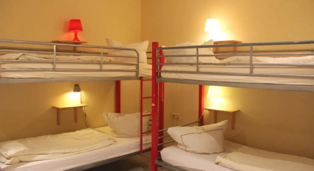 Четырёхместный номер Standard Buch-Ein-Bett Hostel