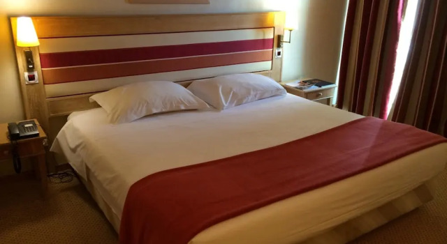 Семейный люкс Riviera Hotel