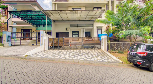 OYO 3861 Homestay Villa Tidar, Rezerwuj Willa Wille w Malang, w pobliżu Lembah Dieng Water Park, Willa