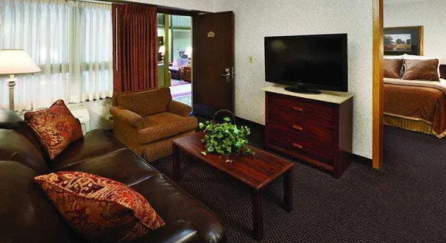 Best Western Ramkota Hotel, Reservar Hotel Watertown Dakota do Sul
