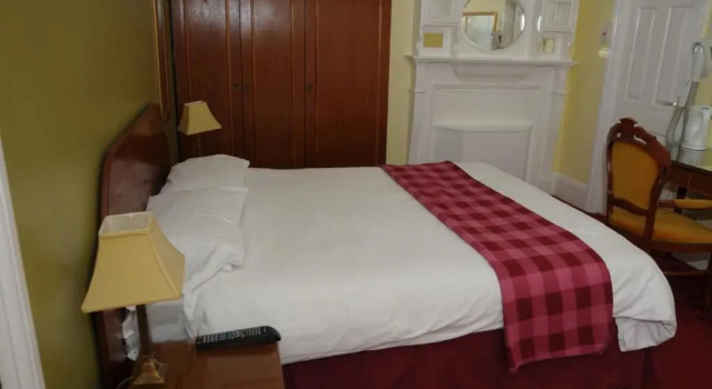 Wimblehurst Hotel