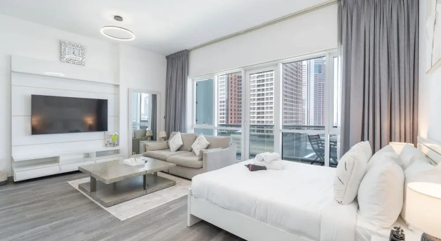 Stylish Studio Apartment in Tecom s Prime Location