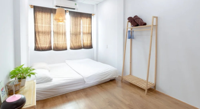 Двухместный номер Standard с балконом HOSTIE SAIGON [WANDERLUST Home]