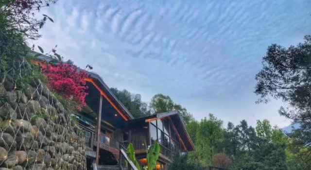 Zuoyun B&B, Prenota Bed & breakfast Hotel a Huzhou con piscina, Piscina