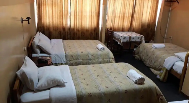 Hostal Castel WL, Забронировать Отель Кито Сьерра, рядом с Del Arbolito Park