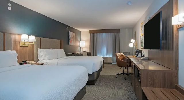 Номер Premium Holiday Inn Hotel and Suites-Kamloops by IHG