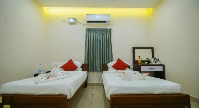 FabHotel Chakkra Residency