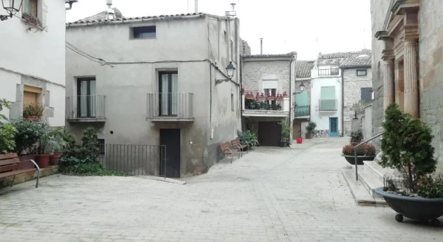 Ca la Bet, Book Hotel Tarrega Urgell