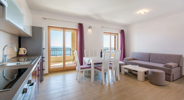 Apartments Lea, Забронировать Апартаменты/квартира Апартаменты Подстраны, рядом с Частный Пляж «Вилла Палмс Апартментс Никса Рузич», Апартаменты/квартира