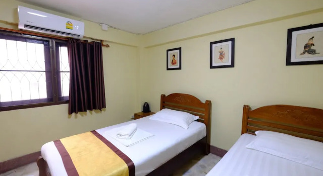 Midsummer Night Hostel