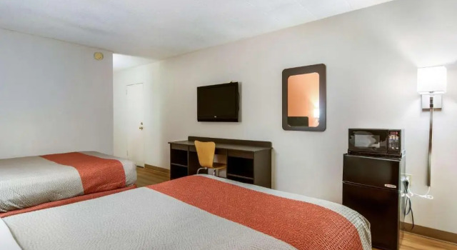 Четырёхместный номер Deluxe Motel 6-New Stanton, PA