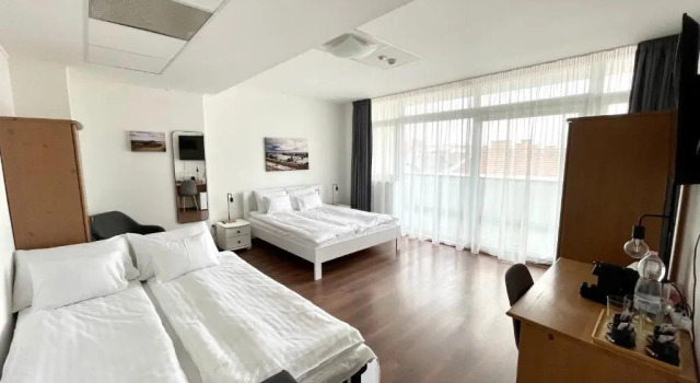 Семейный номер Standard с балконом Rooftop City Residence with Underground Parking