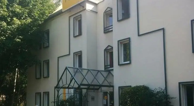 Кровать в общем номере Premiere Classe Strasbourg Sud - Illkirch