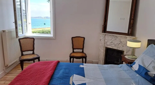 XXL Holiday Home Directly by the sea, Забронировать Дом для отпуска Виллы Сен-Поль-де-Леон, Вилла