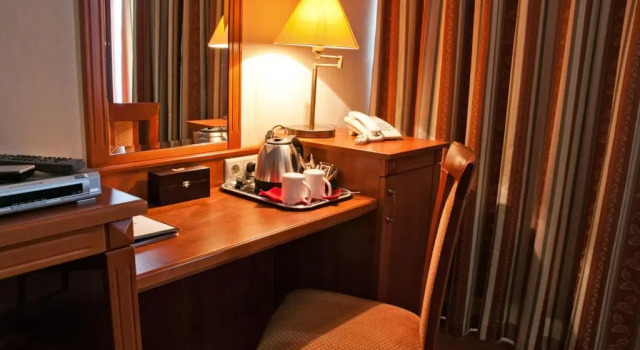 Hotel Central, Prenota Hotel Pécs Baranya