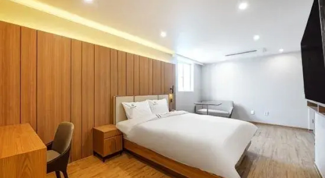 Люкс H Avenue Hotel in Gyeongju