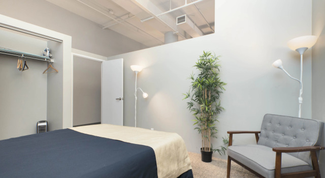 Downtown Denver Loft Style 2BR Apartment, Book Lejlighed Hoteller i Denver med pool, nær Denver Mint, Swimmingpool