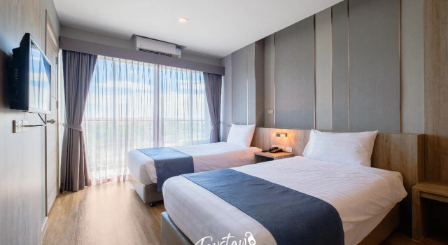 Полулюкс So Boutique Pattaya Hotel and Residences