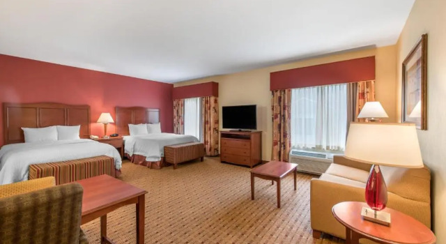 Номер Executive Hampton Inn & Suites Arcata