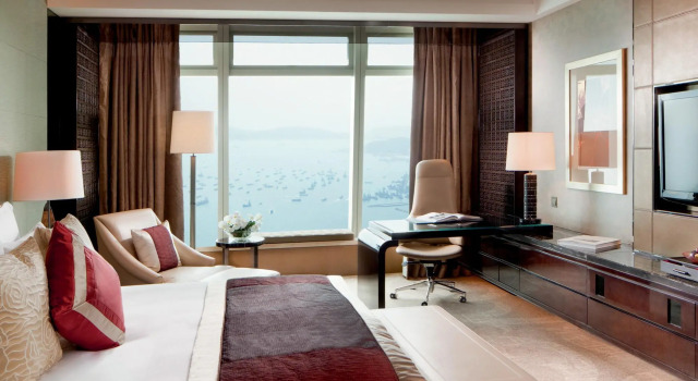 Двухместный номер Deluxe с видом на море The Ritz-Carlton, Hong Kong