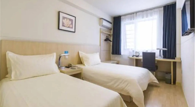 Семейный номер Standard Jinjiang Inn Qingdao Hangzhou Rd.