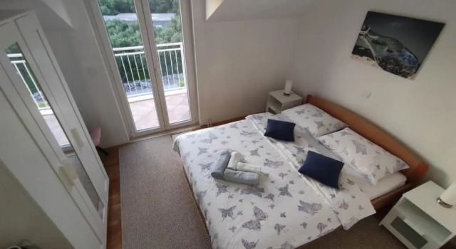Апартаменты с 2 комнатами с балконом и с видом на море Apartment Kola