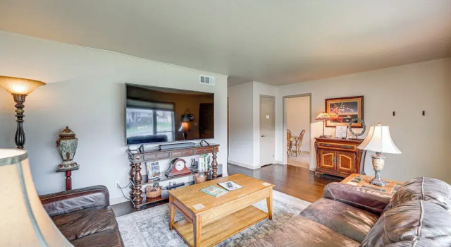 Family-friendly Sand Springs Home ~ 8 Mi to Tulsa!, Boek Hotel Sand Springs Oklahoma