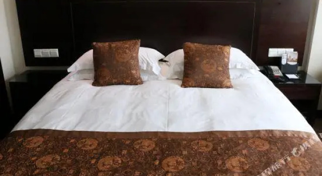 Hangzhou Bay Hotel, Rezerwuj Hotel Hotele w Hangzhou z basenem, Basen