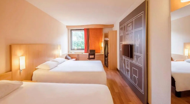 Трёхместный номер Standard Ibis Sarlat Centre