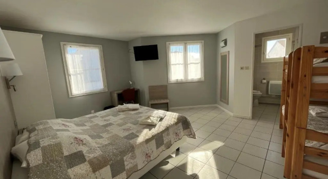 Семейный номер Standard Hôtel Les Arcades