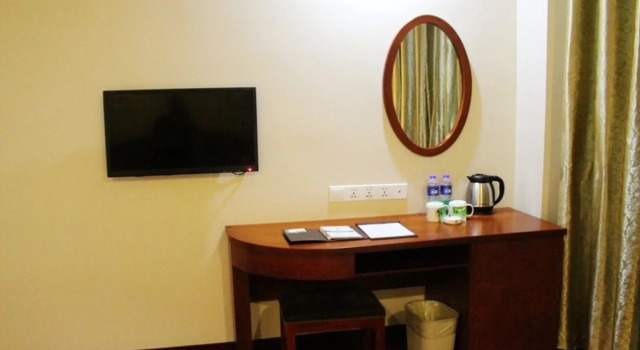 GreenTree Inn Shanghai Pudong Airport Yanchao Highway Hotel, Varaa Hotelli Pudong Shanghai
