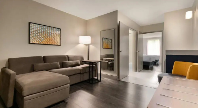 Четырёхместный люкс La Quinta Inn & Suites by Wyndham Montgomery