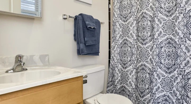 Апартаменты Deluxe White House at Grand Central & Washington Blvd