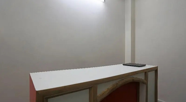 OYO 48287 Bst Hotel, Забронировать Отель Нью-Дели Национальный столичный округ Дели