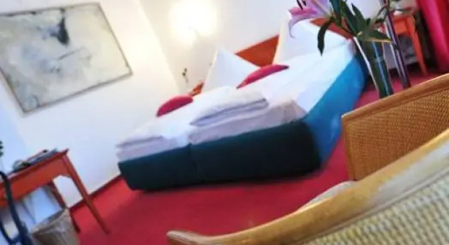 Кровать в общем номере Cerano City Hotel Köln am Dom